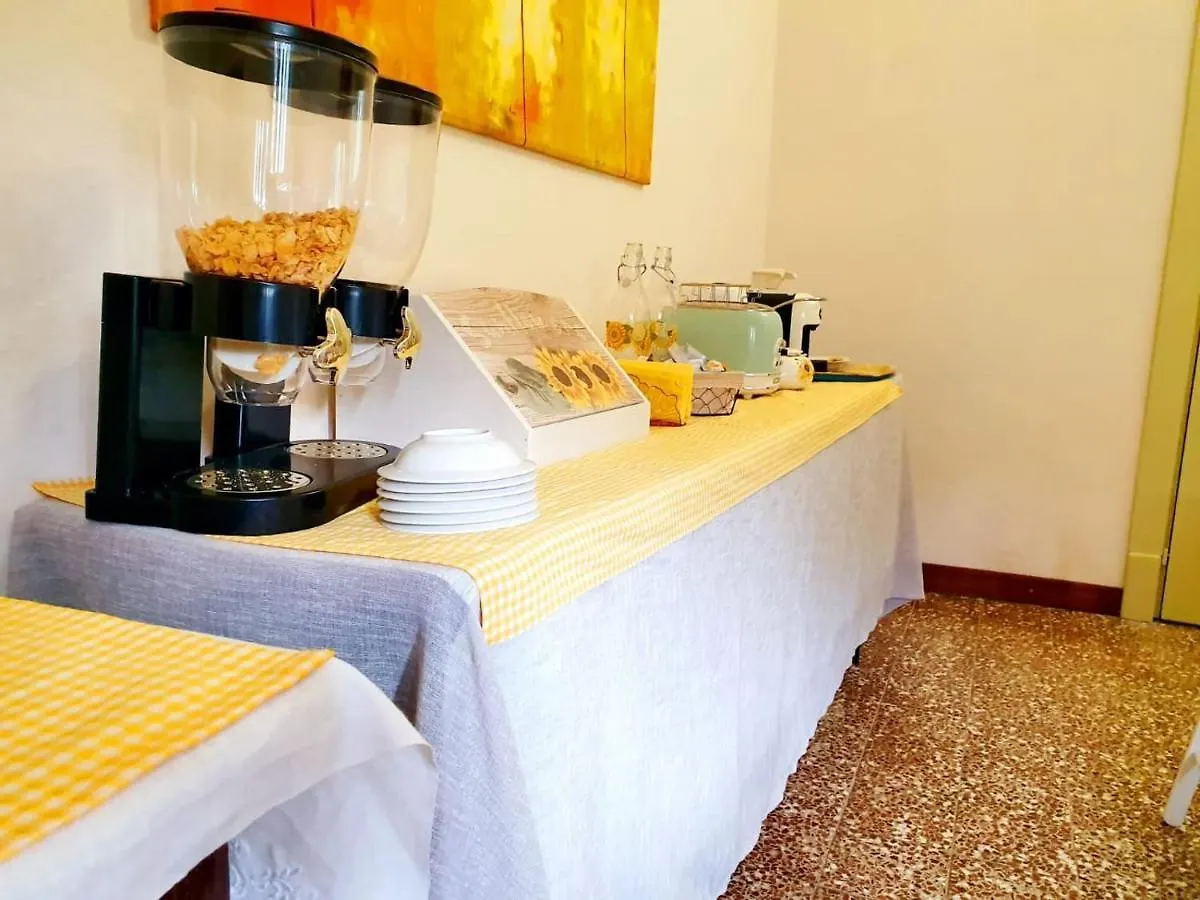 Bed and Breakfast Il Girasole ...At Andorus' House Erli Bed & Breakfast