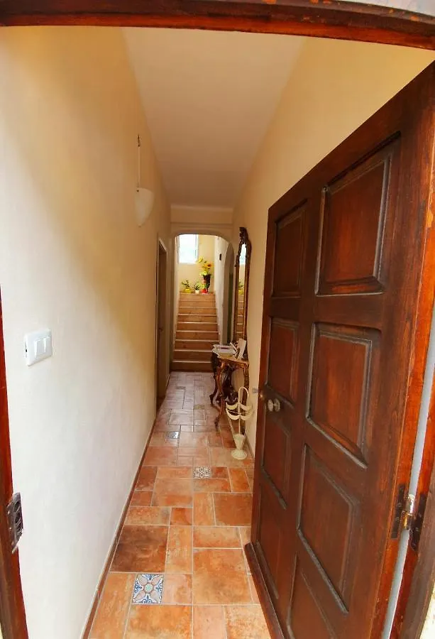 Bed and Breakfast Il Girasole ...At Andorus' House Erli Bed & Breakfast